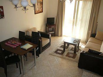 بوغازيتْشي Royal Heights Apartments المظهر الخارجي الصورة
