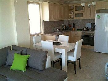 بوغازيتْشي Royal Heights Apartments المظهر الخارجي الصورة
